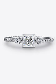Moissanite Square Shape 925 Sterling Silver RingIncludes:A matching box.No certificate of authenticity and limited warranty card with gemological research association (GRA), because a single moissanite has fewer cMoissanite Square Shape 925 Sterling Silver Ring