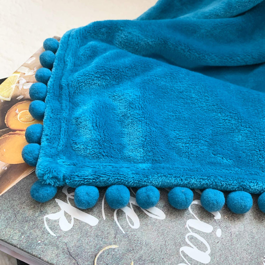 Flannel Blanket with Pompom Fringe Lightweight Cozy Bed Blanket Soft Throw