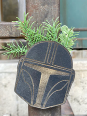 Star Wars Mini PlantersI’m in love with these magnets. Faux plants are my thing..... I don’t have a green thumb. 

The Star Wars collection is so adorable. 

Approximate sizes 
Millennium Star Wars Mini Planters